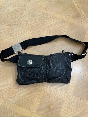 Roots Black Leather Waist Belt Bag Fanny Pack - for Men or Women